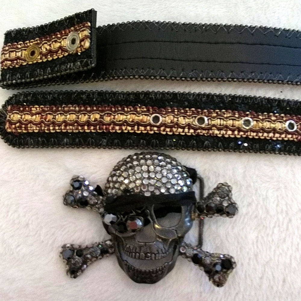 Skull and Crossbones Belt